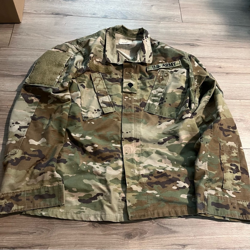 US Army OCP USGI Military Jacket with Specialist and US Army Patch